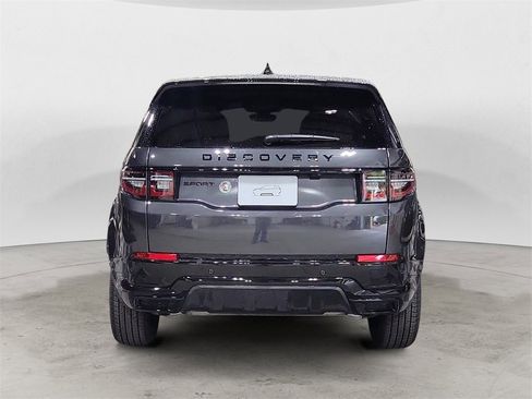 New 2024 Land Rover Discovery Sport Dynamic SE image 4
