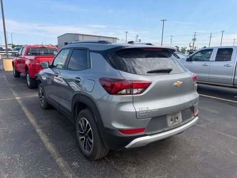 Used 2025 Chevrolet TrailBlazer LT AWD/4WD image 4