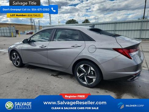 Used 2021 Hyundai Elantra SEL w/ Convenience + Premium Package image 3