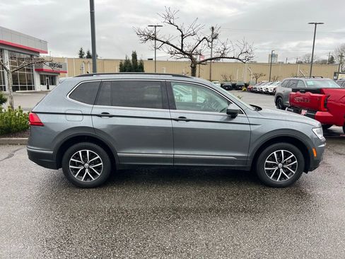 Used 2021 Volkswagen Tiguan SE image 6