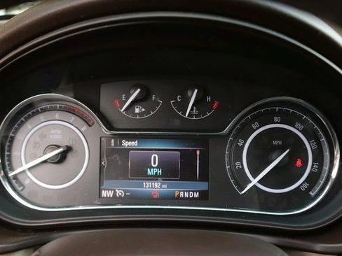 Used 2016 Buick Regal image 18