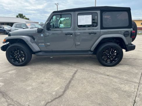 Used 2022 Jeep Wrangler Unlimited Sahara w/ Safety Group AWD/4WD image 7