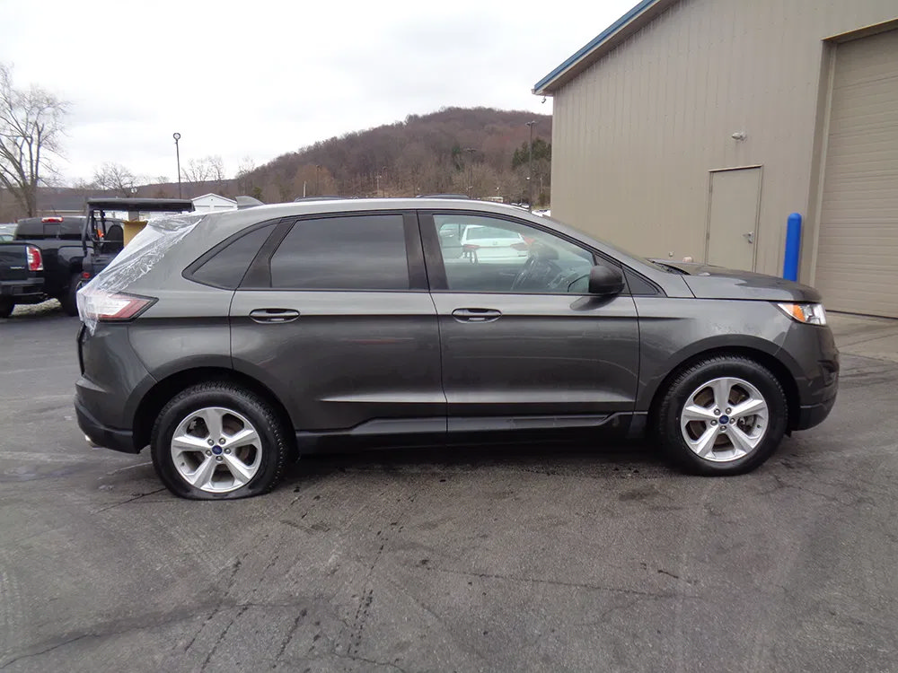 Used 2017 Ford Edge SE AWD/4WD image 8