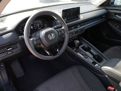 Used 2023 Honda Accord EX image 6