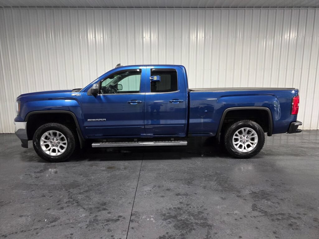 Used 2017 GMC Sierra 1500 SLE w/ SLE Value Package AWD/4WD image 3