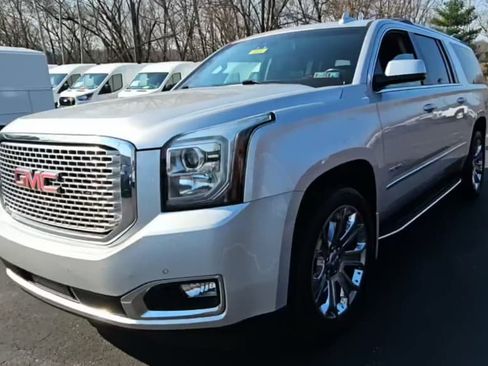 Used 2017 GMC Yukon XL Denali w/ Open Road Package image 3