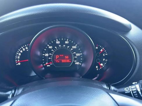 Used 2018 Kia Soul FWD image 22