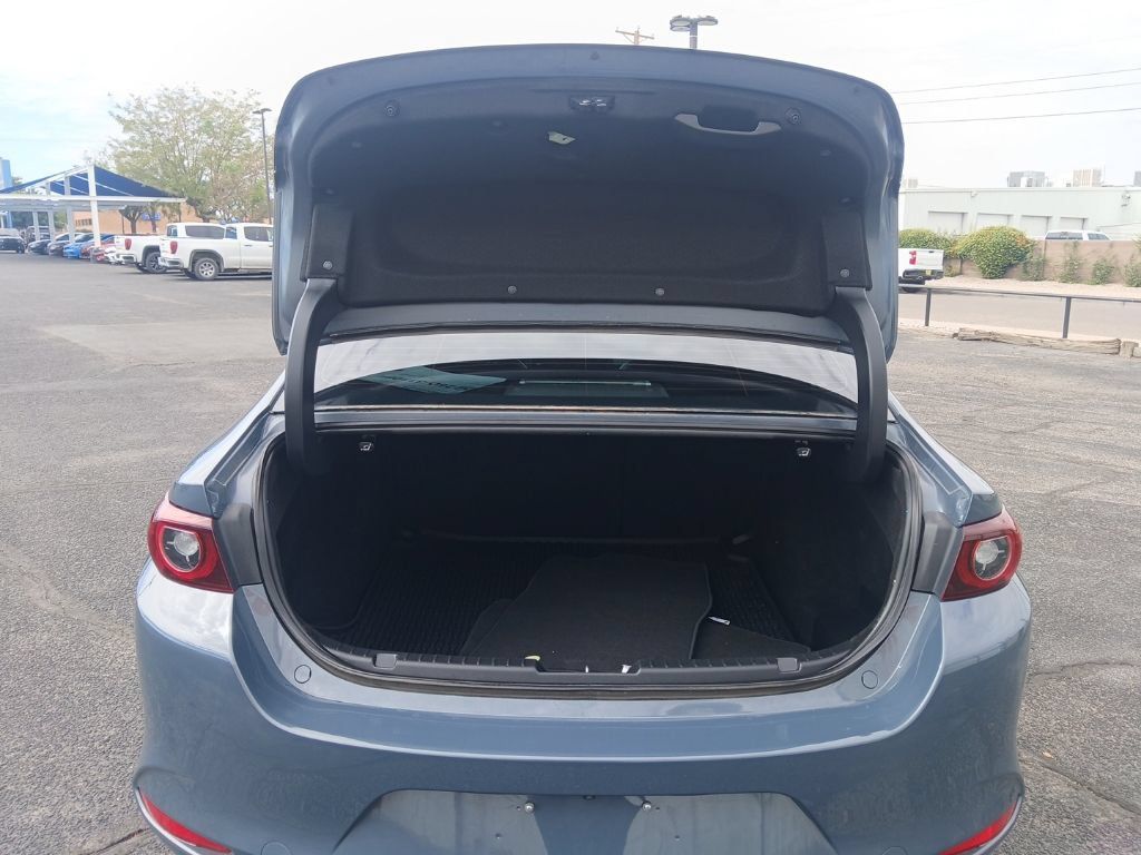 Used 2023 MAZDA MAZDA3 s FWD image 5