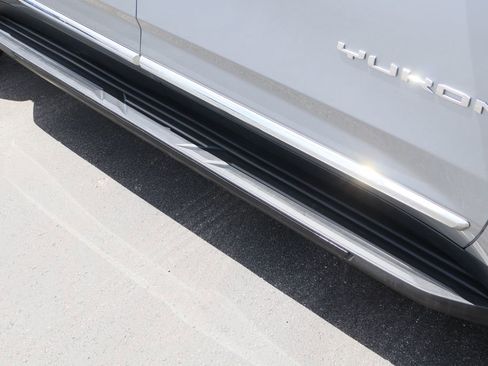 Certified 2023 GMC Yukon XL SLT w/ Max Trailering Package AWD/4WD image 11