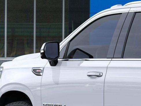 New 2026 GMC Yukon XL Denali w/ Denali Reserve Package image 12