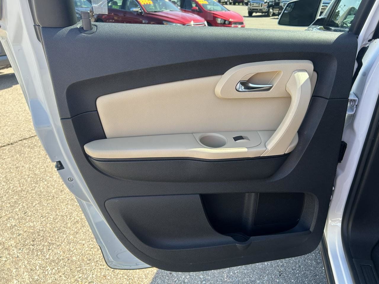 Used 2009 Chevrolet Traverse LTZ FWD image 14