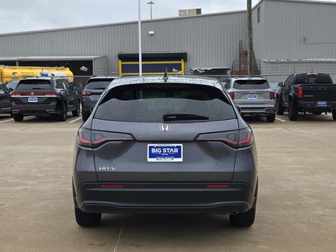 Used 2025 Honda HR-V LX image 5