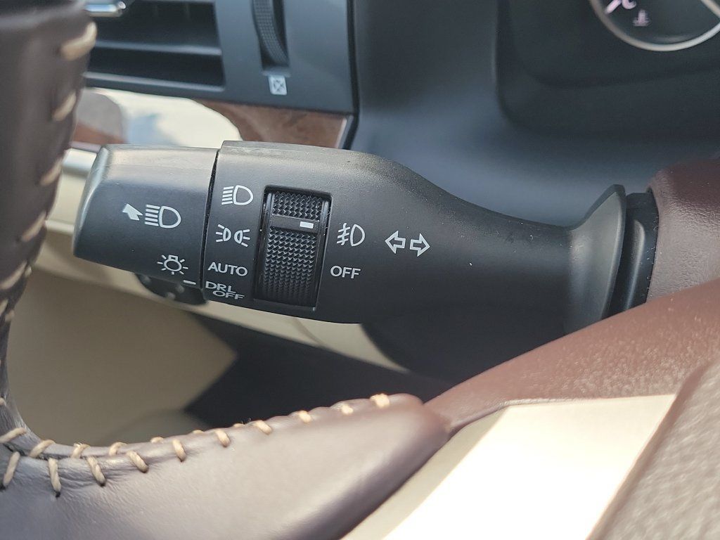 Used 2017 Lexus ES 350 w/ Premium Package FWD image 11