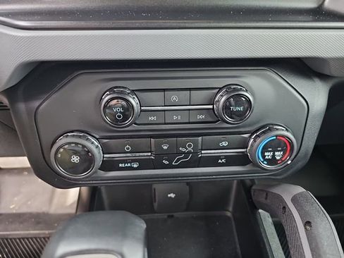 Used 2023 Ford Bronco Big Bend image 28