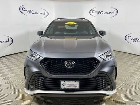Used 2023 Toyota Highlander XSE image 2