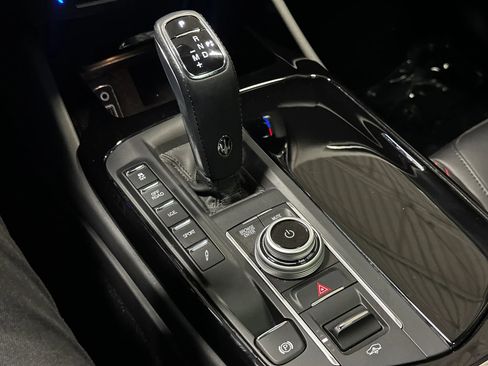 Used 2024 Maserati Levante GT Ultima image 42