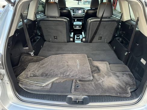 Used 2014 Toyota Highlander Limited FWD image 24