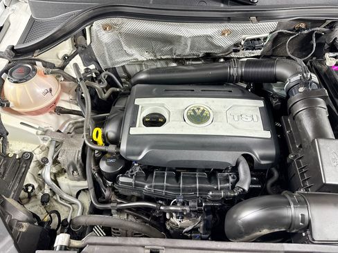 Used 2018 Volkswagen Tiguan Limited w/ Premium Package image 14