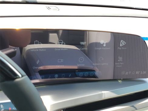 New 2026 Cadillac Vistiq Luxury image 16