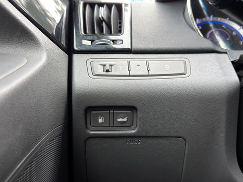 Used 2012 Hyundai Sonata Limited w/ Navigation Pkg image 20