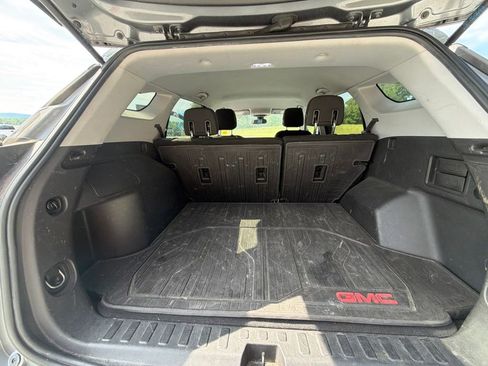 Used 2020 GMC Terrain SLE w/ Elevation Edition FWD image 11