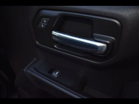 Used 2020 Chevrolet Silverado 1500 Custom Trail Boss image 35