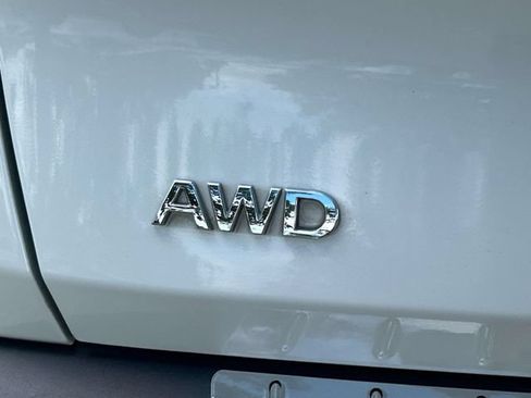 Used 2023 INFINITI QX60 Luxe w/ Cargo Package AWD/4WD image 11