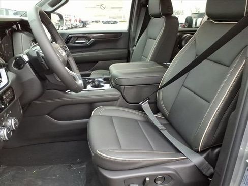 New 2026 GMC Yukon XL Elevation image 5