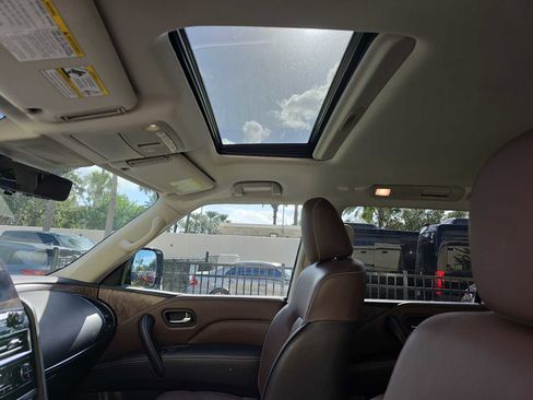 Certified 2024 INFINITI QX80 Premium Select w/ All-Season Package image 28