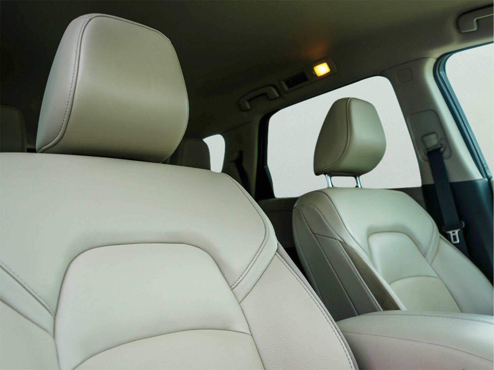 Used 2023 Nissan Pathfinder SL FWD image 16