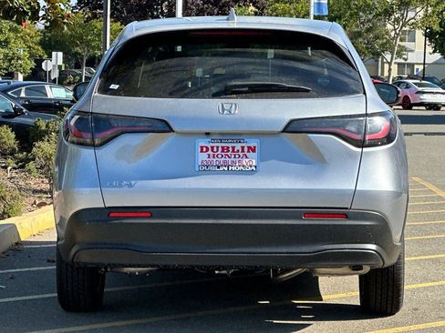 New 2026 Honda HR-V LX image 5