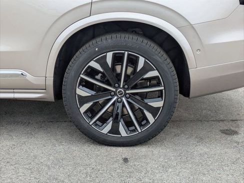 New 2026 Volvo XC90 T8 Plus w/ Protection Package AWD/4WD image 6