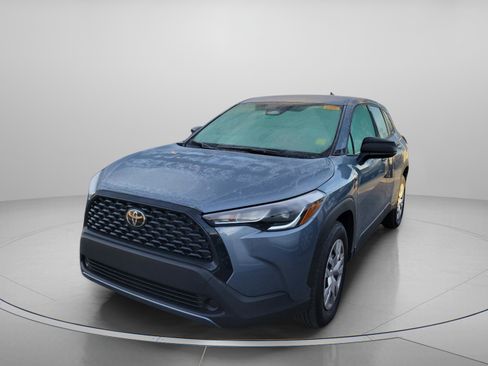 Certified 2024 Toyota Corolla Cross L image 2