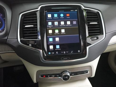 Used 2023 Volvo XC90 B6 Ultimate w/ Protection Package Premier image 17