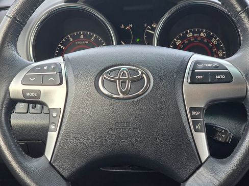 Used 2012 Toyota Highlander Limited w/ Tow Pkg image 19