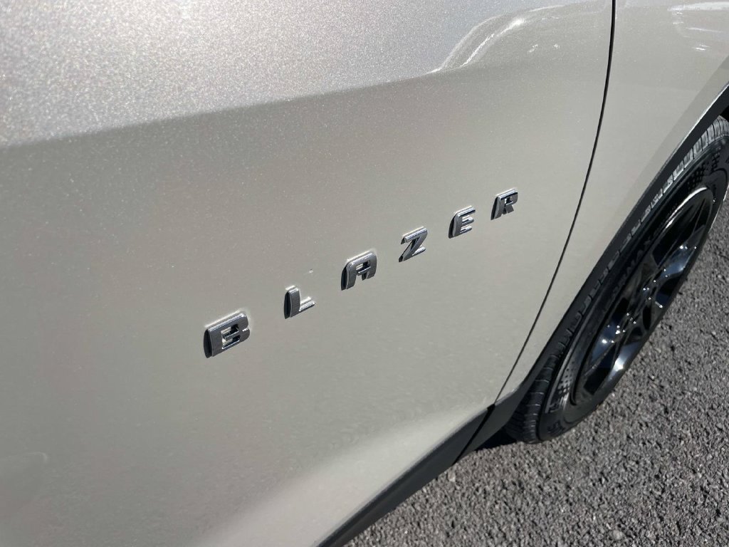 Used 2021 Chevrolet Blazer LT FWD image 30