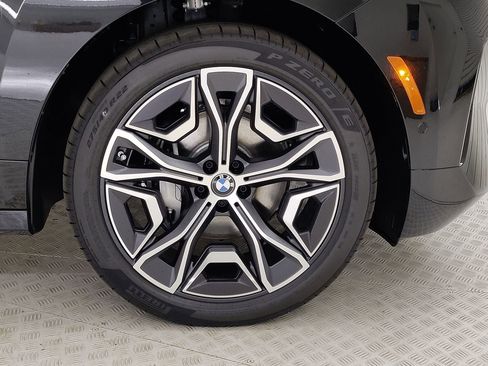 New 2026 BMW iX xDrive60 w/ Premium Package image 4