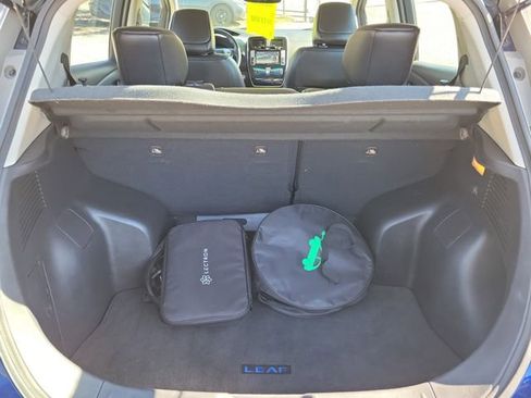 Used 2017 Nissan Leaf SL w/ Premium Package image 8