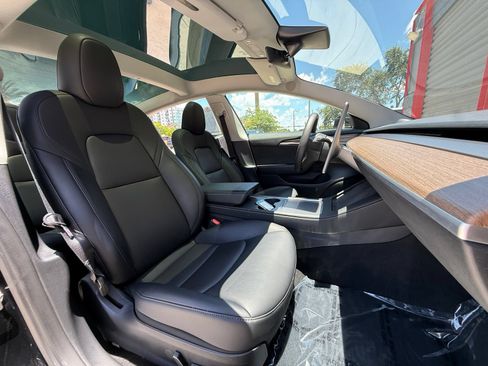 Used 2023 Tesla Model 3 Standard Range RWD image 16