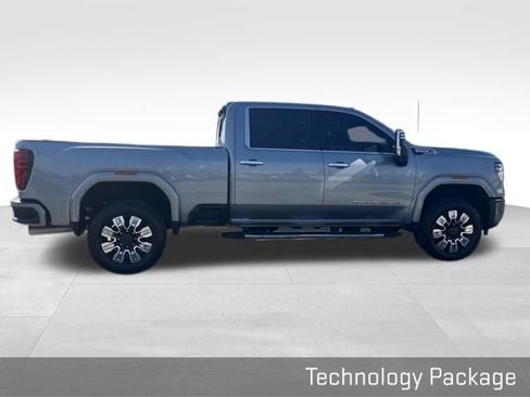 Used 2024 GMC Sierra 2500 Denali w/ Denali Reserve Package AWD/4WD image 13
