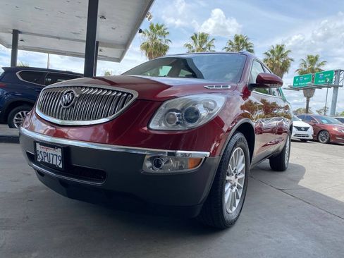 Used 2010 Buick Enclave CXL AWD/4WD image 3
