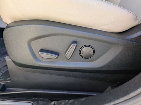 Used 2022 Ford Edge Titanium w/ Equipment Group 301A image 13