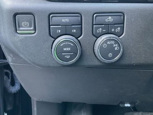 Used 2023 Chevrolet Silverado 1500 LT image 31