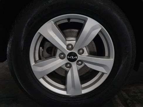 Used 2023 Kia Sorento LX FWD image 34