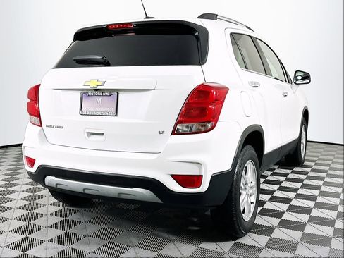 Used 2018 Chevrolet Trax LT w/ LT Convenience Package image 23