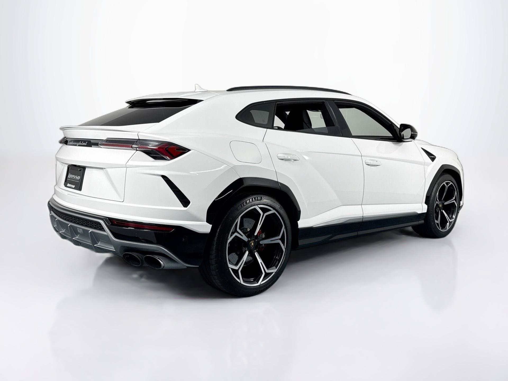 Used 2021 Lamborghini Urus AWD/4WD image 5