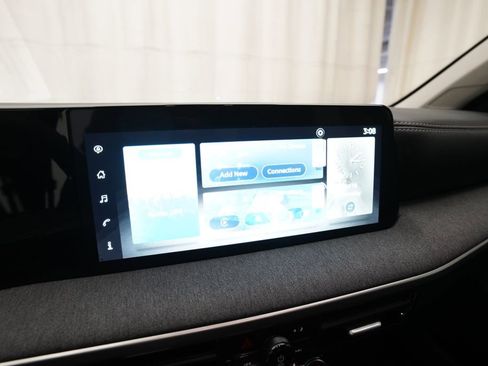 Certified 2025 Nissan Kicks SV image 6