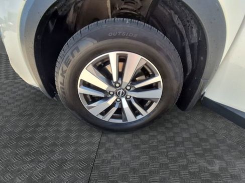 Used 2022 Nissan Pathfinder SL w/ Cargo Package AWD/4WD image 13