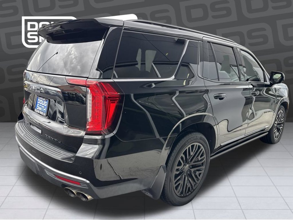 Used 2023 GMC Yukon Denali Ultimate w/ LPO, Floor Liner Package AWD/4WD image 4