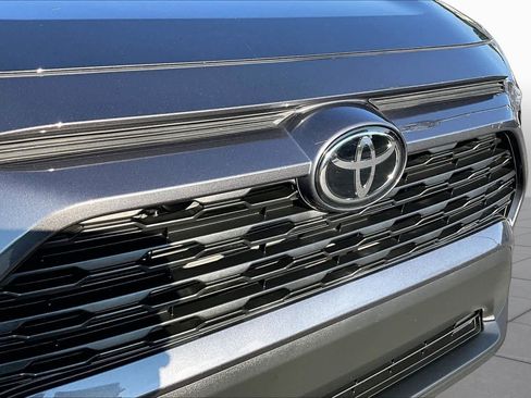 Used 2025 Toyota RAV4 LE FWD image 30